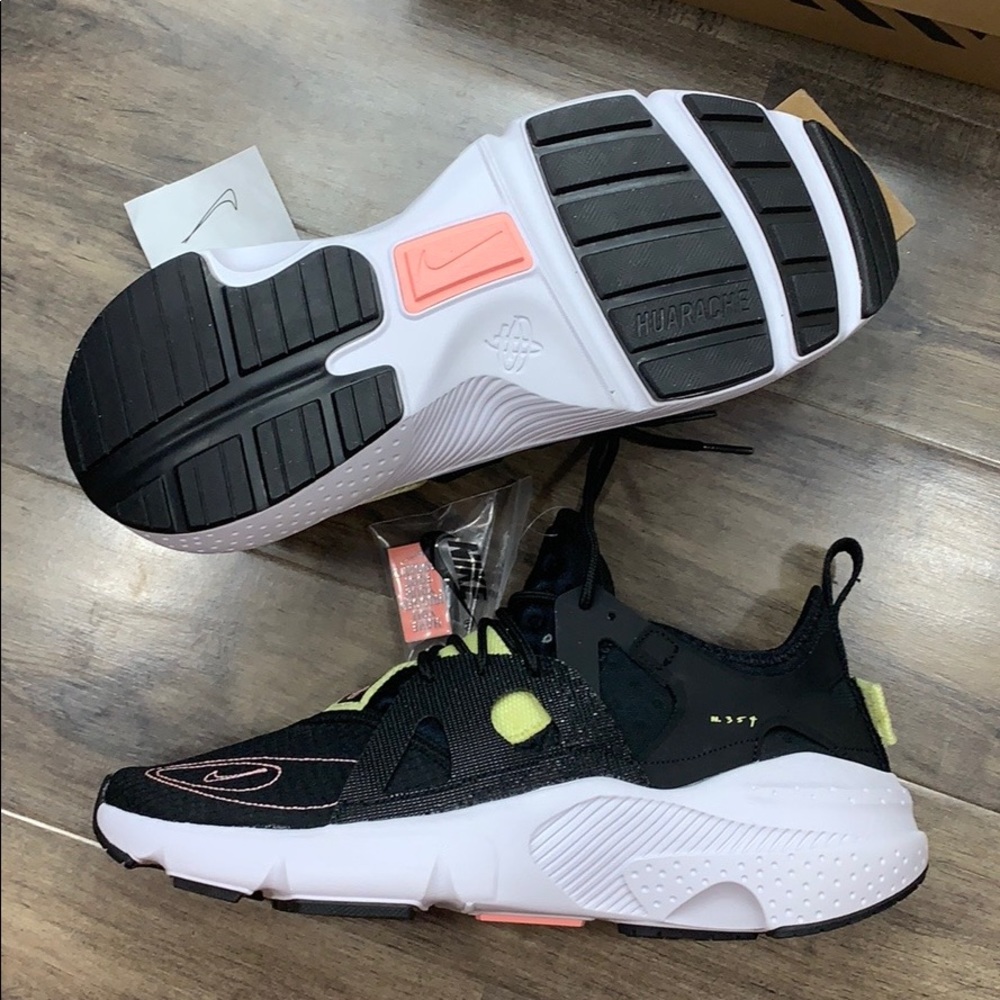 NIKE HUARACHE-TYPE black/pink TNT-black-zinnia - Picture 6 of 16